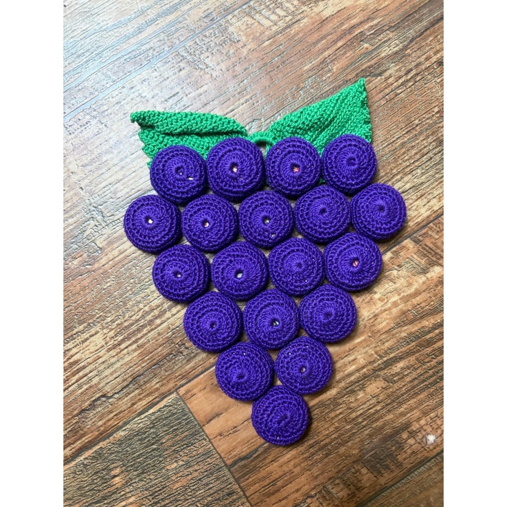Set Of 2 Handmade Crocheted Purple Grape Trivets Bottle Caps Kitchen Fruit Decor